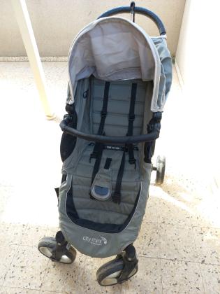 עגלת בייבי ג'וגר סיטי מיני 4 גלגלים