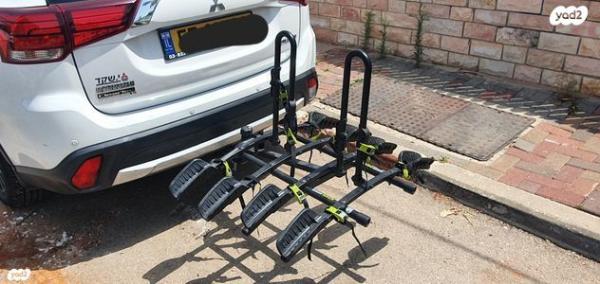 מינשא מתלבש על תפוח גרירה,