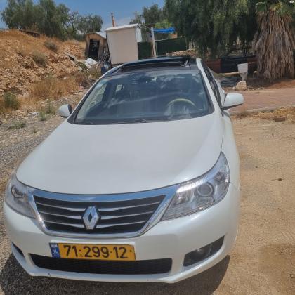 רנו לטיטוד (2013)