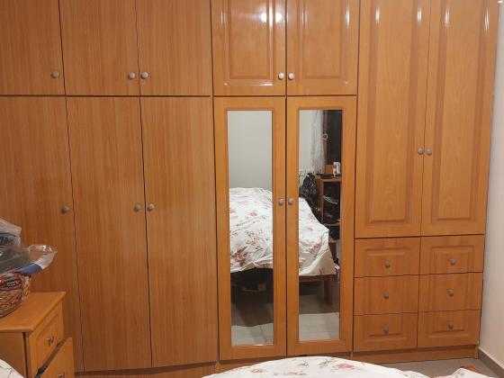 2 ארונות 12 דלתות ו3 מגרות 2
