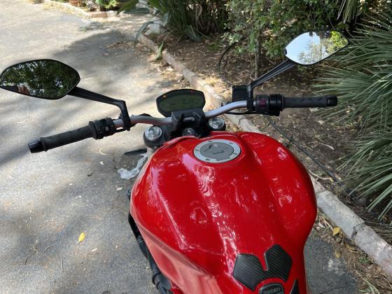 דוקאטי מונסטר 821 (2014)