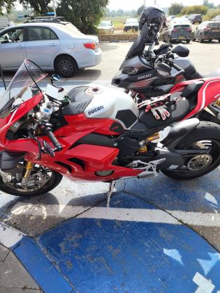 דוקאטי פניגאלה V4 (2020)