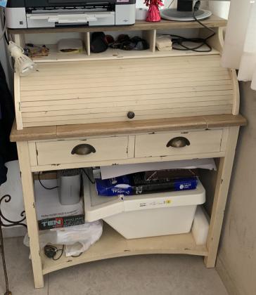 שולחן כתיבה מביתילי מאוד מיוחד