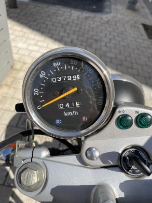 סוזוקי RV125 ואן-ואן (2011)