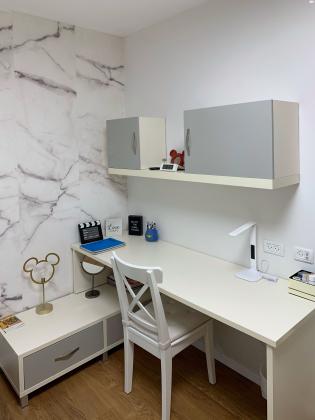 ריהוט מושלם ושמור כמו חדש של 5 נגרים