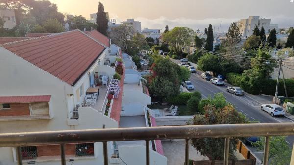 אהוד 8 (אחוזה)