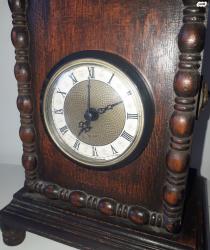 שעון רטרו מעץ מלא עובד ותקין