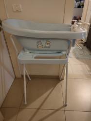 אמבטיה ספא לתינוק בצבע כחול