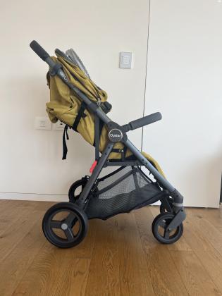 עגלה של בייביזן דגם Oyster