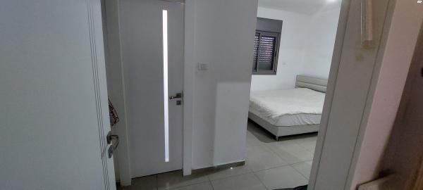 אהוד מנור 4 (תלמי מנשה הצעירה)