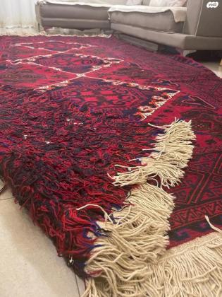 שני שטיחים קווקזיים בעבודת יד