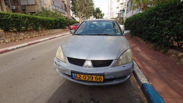 מיצובישי לנסר קלאסיק (2008)