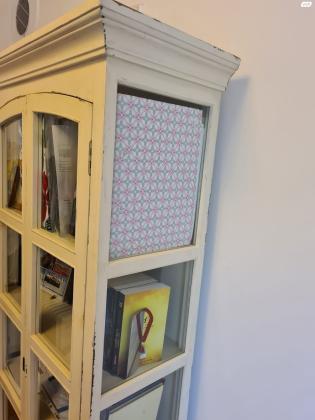 ויטרינה זכוכית כפרית נרכשה לפני