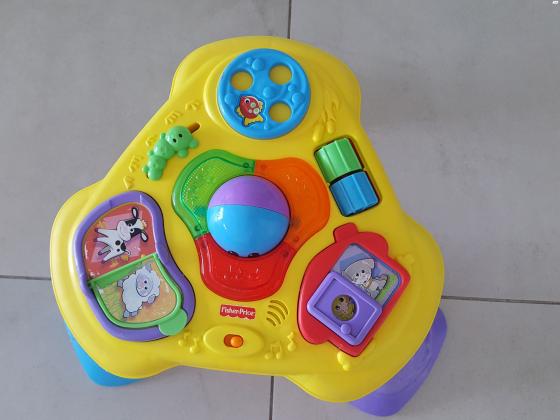 שולחן פעילות פישר פרייס