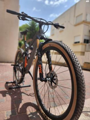 אופני קרבון מלא 2022