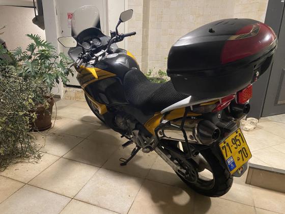 הונדה ואראדרו 1000 (2011)