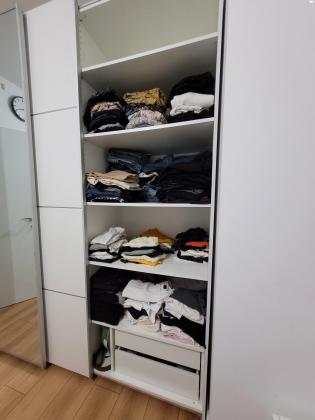 ארון בגדים בן שנה כחדשדלתות רחף!2