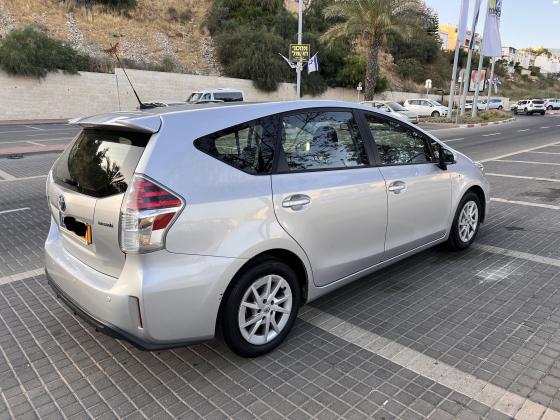 טויוטה פריוס פלוס הייבריד (2018)