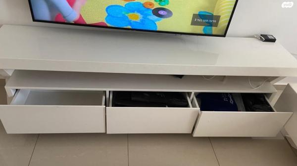 מזנון אפוקסי לבן מבריק