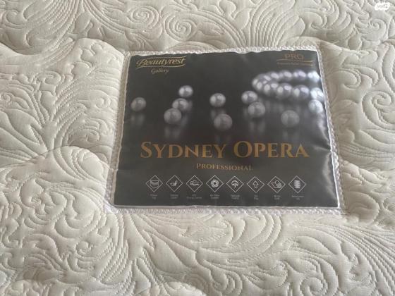 מזרן סימנס סידני אופרה נקנה בתאריך 08