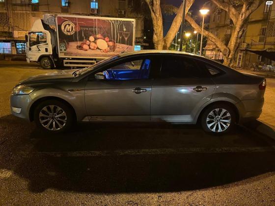 פורד מונדאו (2008)