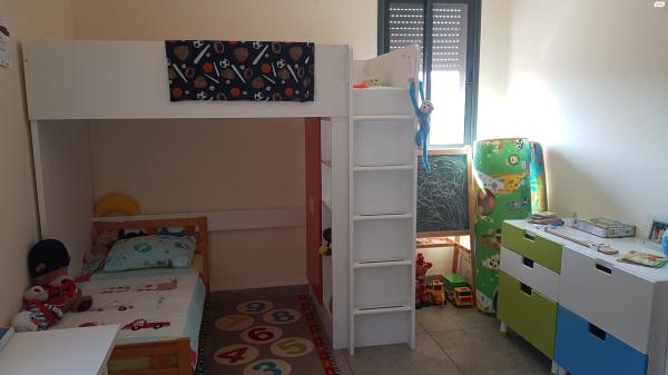 מיטת גלריה של איקאה גובה