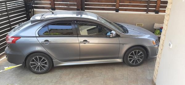 מיצובישי לנסר ספורטבק (2017)