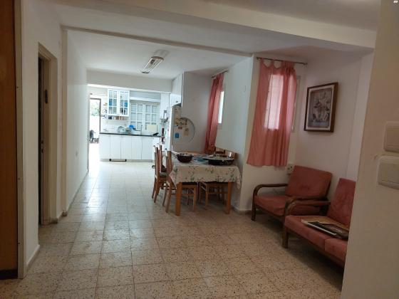 דב הוז 14 (אושיות)