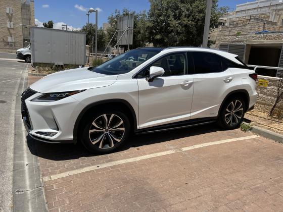 לקסוס RX300 (2020)
