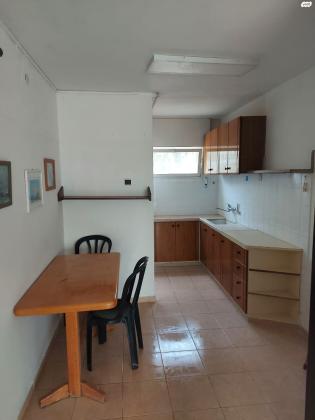 הברושים 21 (מרכז העיר)