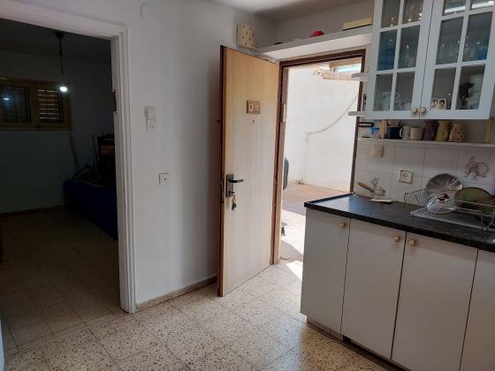 דב הוז 14 (אושיות)