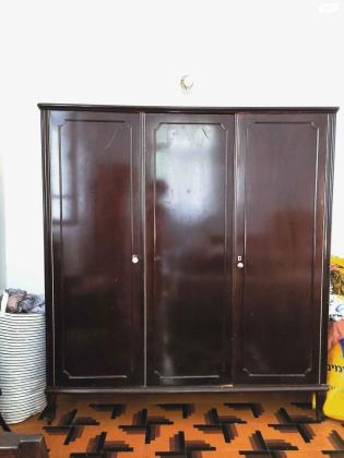 ארון בגדים וינטג' 3 דלתות