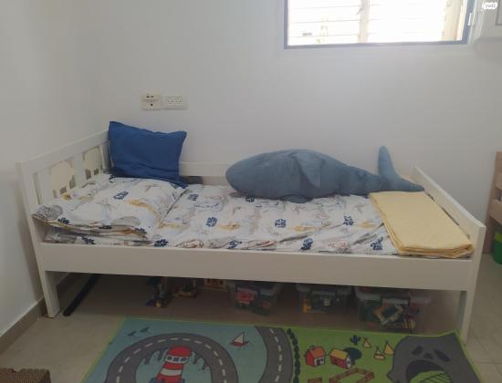 שתי מיטות לילדים תוצרת איקאה