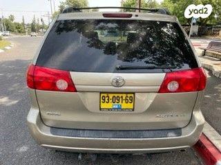 טויוטה סיינה (2009)