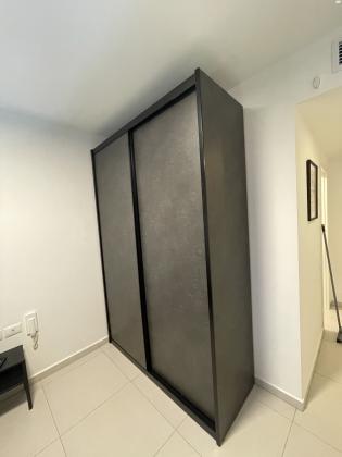 ארון 2 דלתות הזזה, בצבע