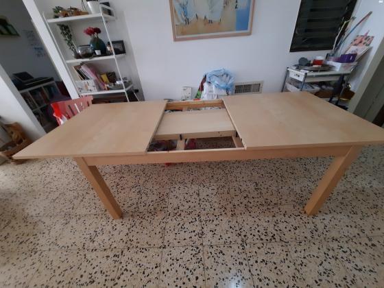 שולחן פינת אוכל של איקאה,