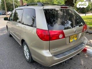 טויוטה סיינה (2009)