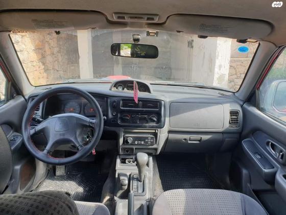 מיצובישי מאגנום 4X4 (2004)