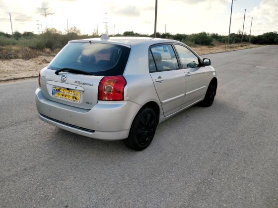 טויוטה קורולה RUN-X (2007)