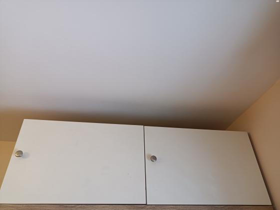 2 שידות איקאה, דגם BESTA