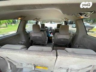 טויוטה סיינה (2009)