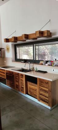 מטבח מעולה מעץ אגוז אפריקאי