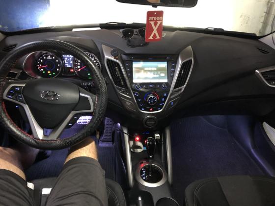 יונדאי ולוסטר (2011)