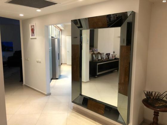 מראה מיוחדת בהזמנה אישית גובה 1