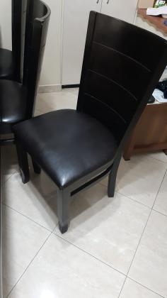 שולחן פינת אוכל מעץ, נפתח ל16 סועדים