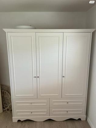 ארון פרובנס בצבע לבן שילוב