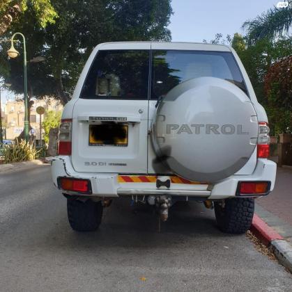 ניסאן פטרול (2005)