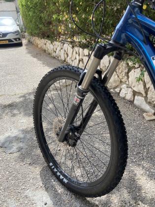 אופני הרים שיכוך מלא של