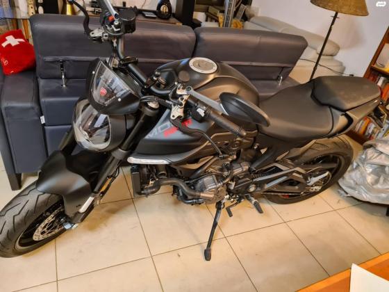 דוקאטי מונסטר 950 (2021)