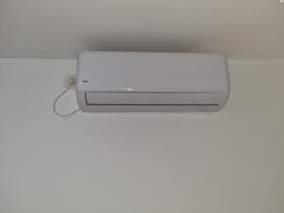 למכירה 2 מזגנים של חברת